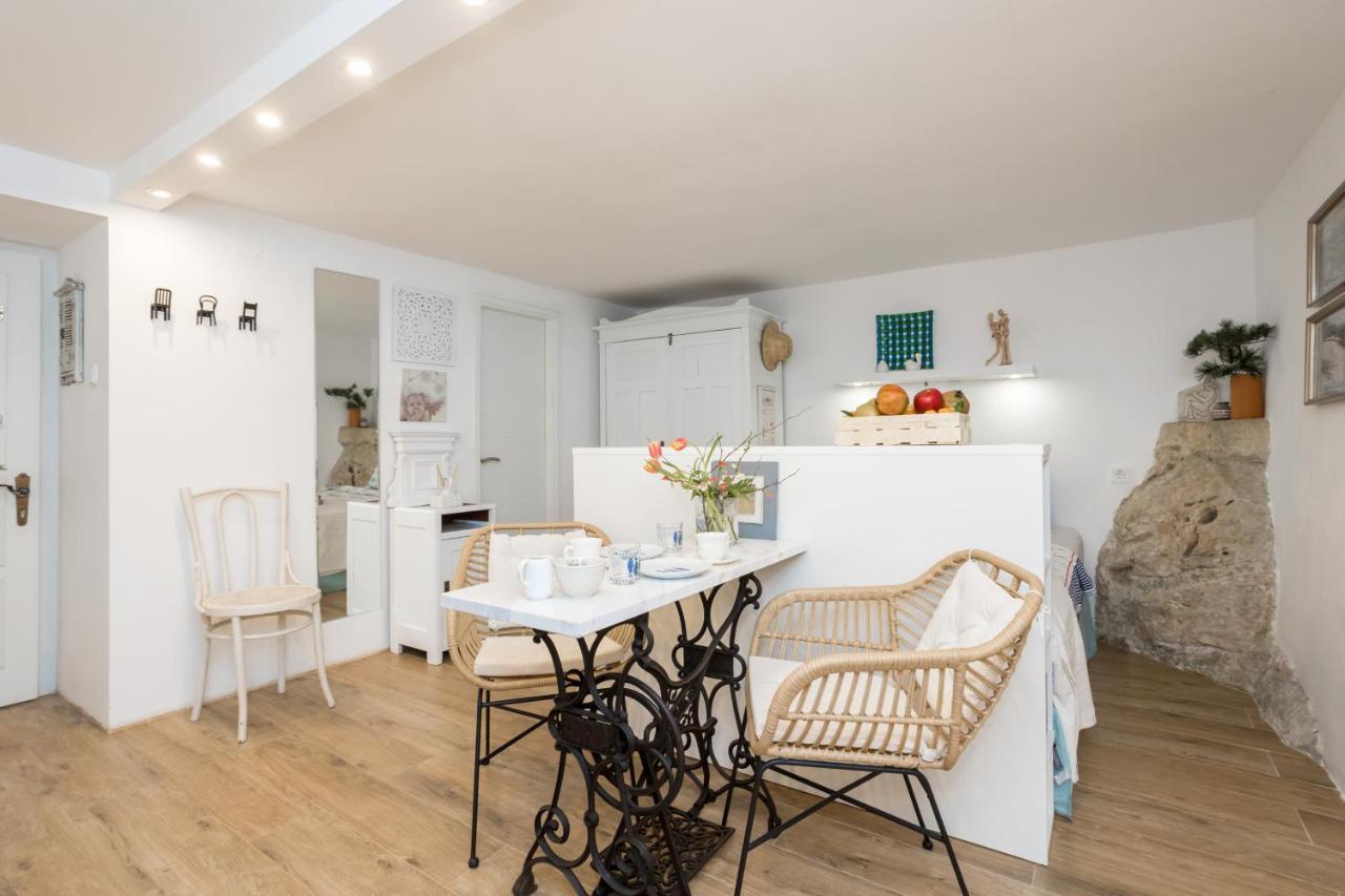 פונאנט Charming Studio Apartment At House Rustica With Terrace And Nearby Parking מראה חיצוני תמונה