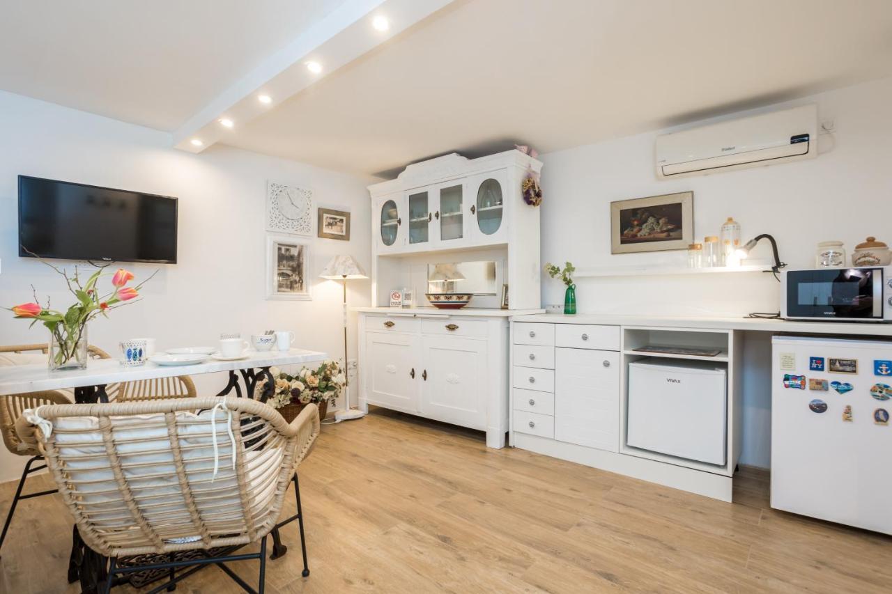 פונאנט Charming Studio Apartment At House Rustica With Terrace And Nearby Parking מראה חיצוני תמונה