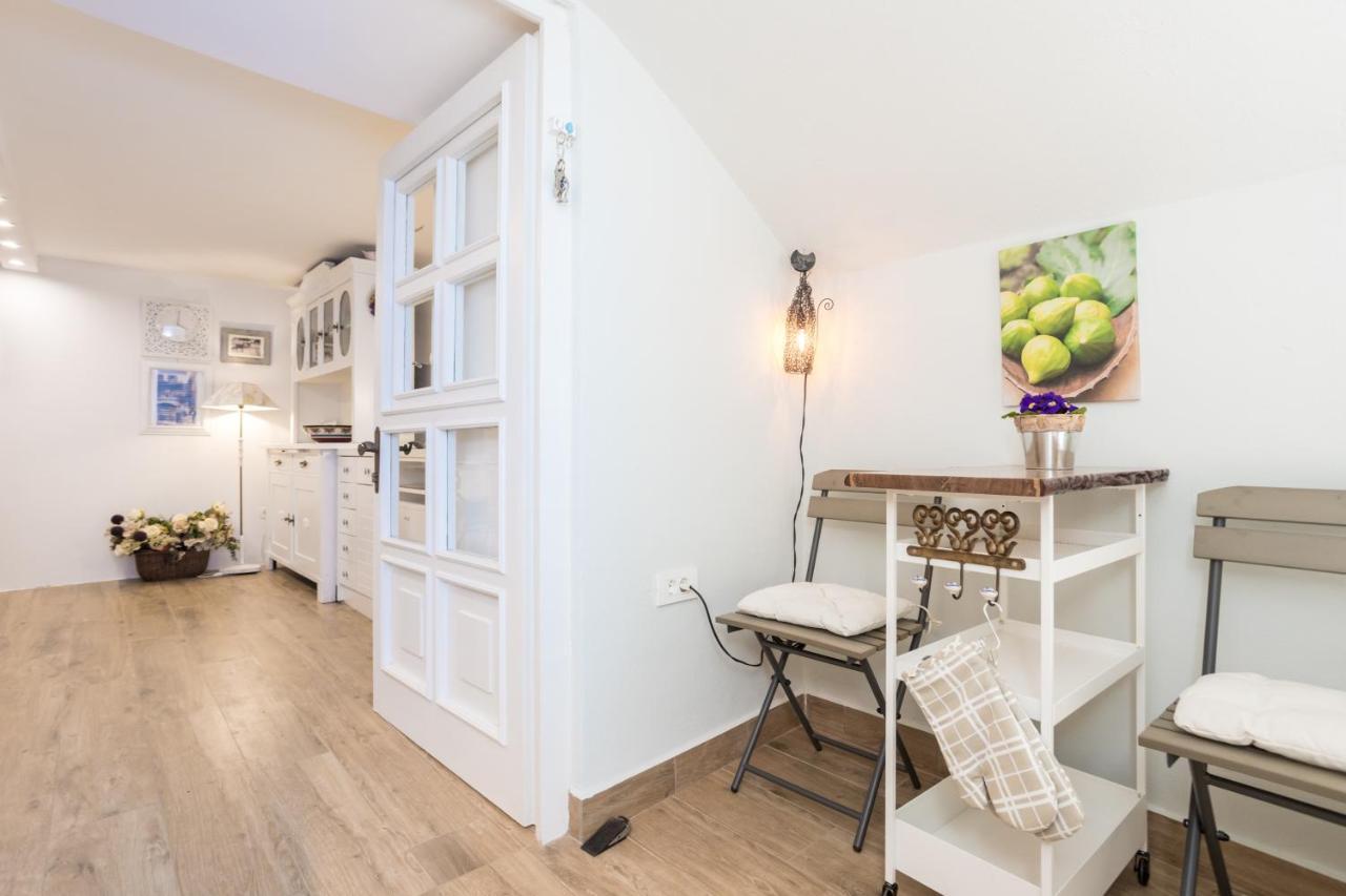 פונאנט Charming Studio Apartment At House Rustica With Terrace And Nearby Parking מראה חיצוני תמונה